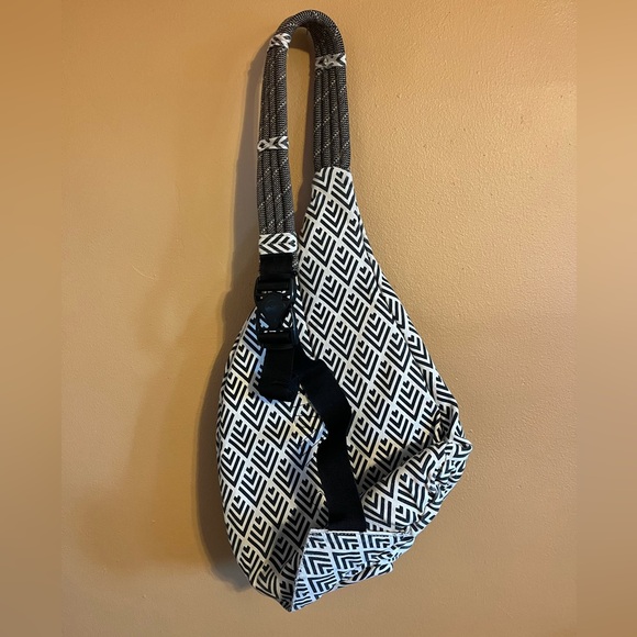 Kavu Rope Sling Shoulder Crossbody Bag - Picture 2 of 4